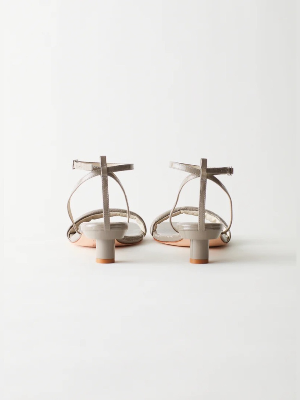 Ola Sandal - Picture 5 of 8